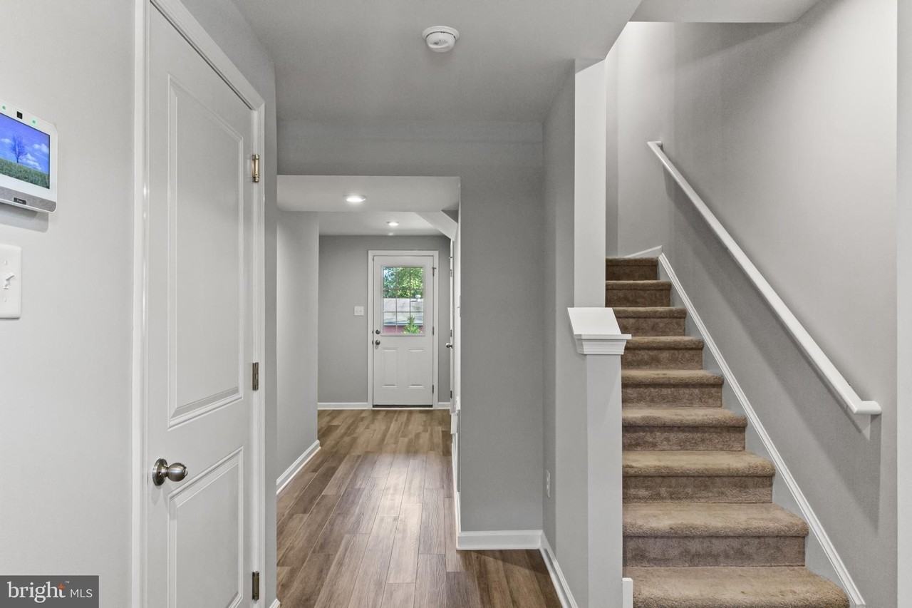 2 Comfort Rd - Photo 4 of 34