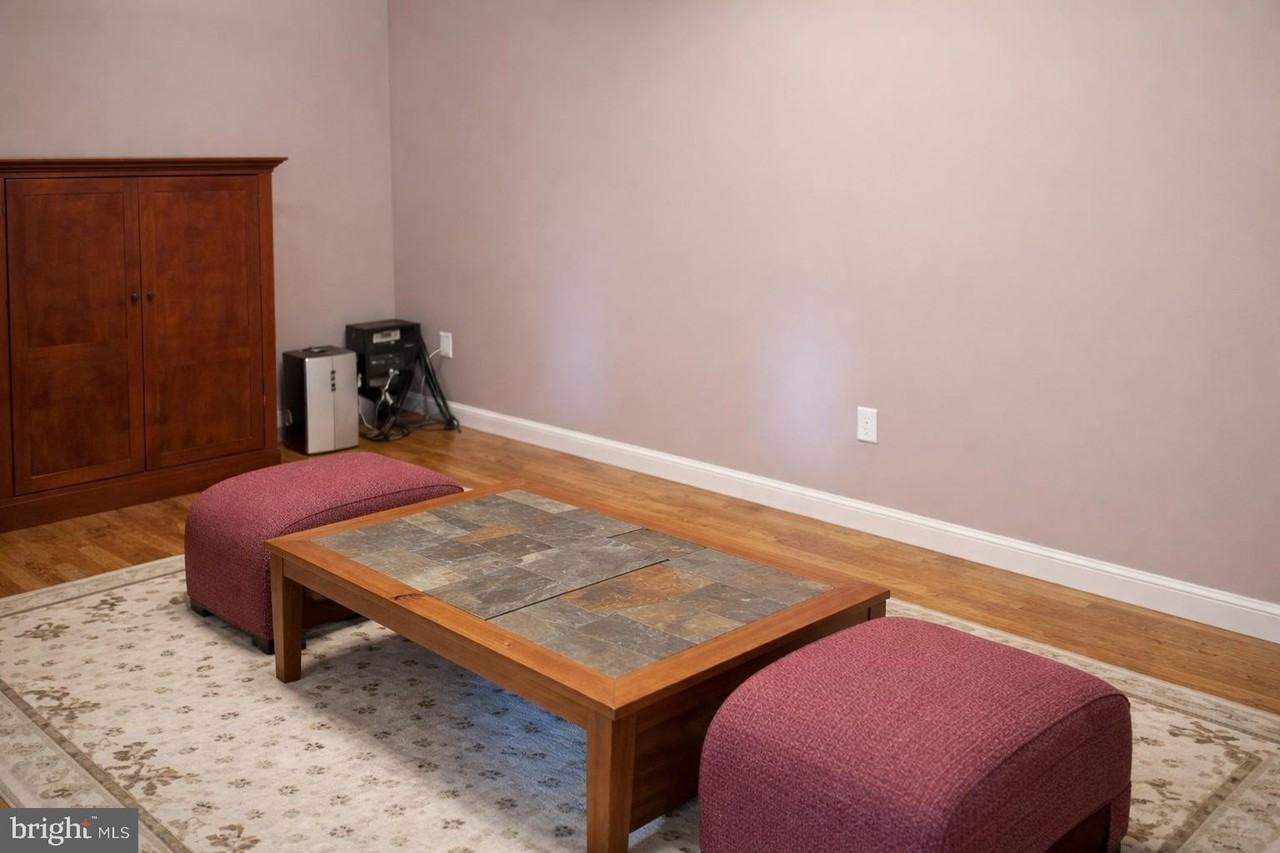 22 Breckenridge Ln - Photo 2 of 15