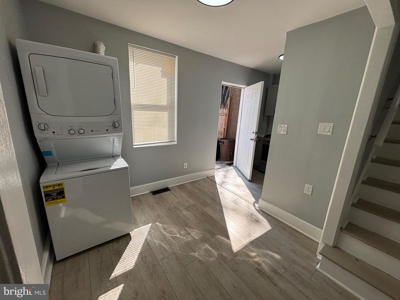 542 Keystone Ave - Photo 7 of 11