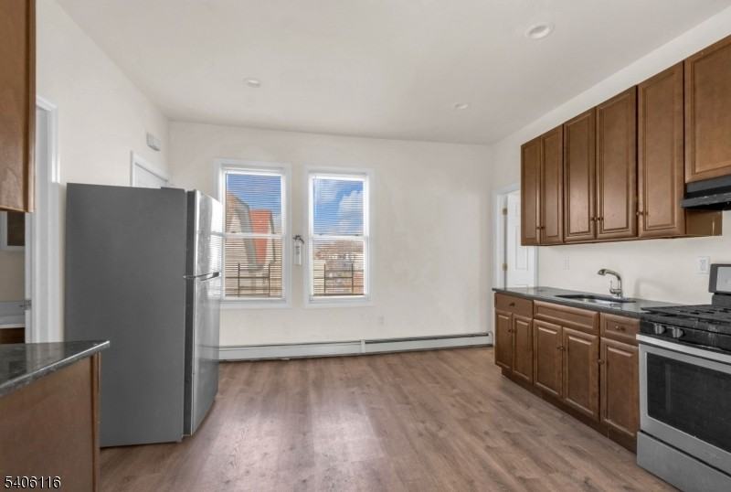 3 May St Apt 2 - Photo 4 of 15