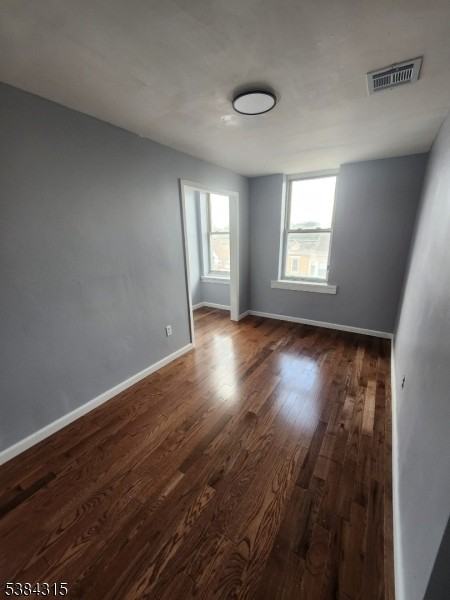 320 S Orange Ave - Photo 2 of 9