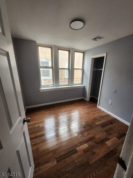 320 S Orange Ave - Photo 3 of 9