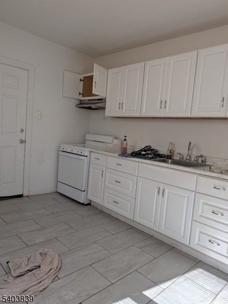 515 Morris Ave - Photo 4 of 10