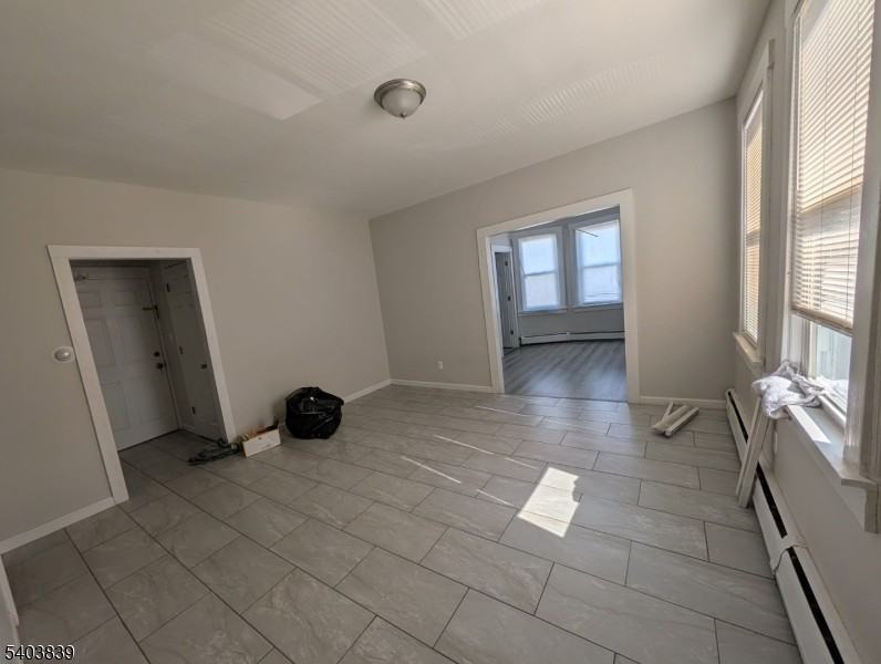 515 Morris Ave - Photo 5 of 10