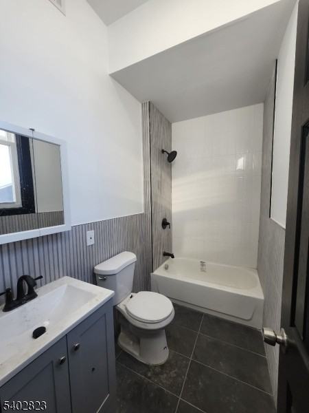 76 Paine Ave - Photo 3 of 6