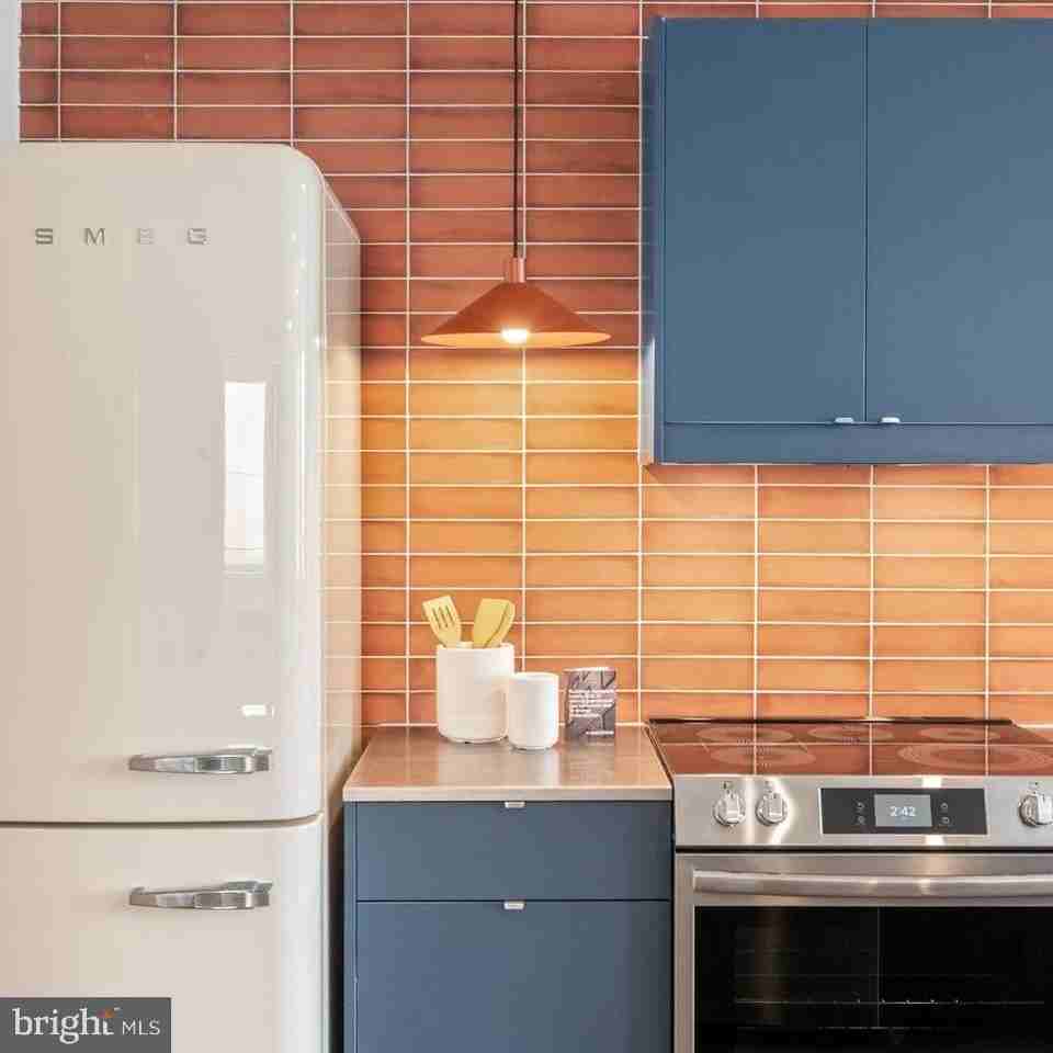 2456 Frankford Ave Unit 8 - Photo 2 of 19