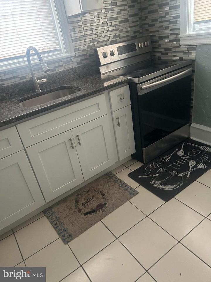 1620 S 56TH Street unit: 2Nd Floor B - Photo 4 of 13