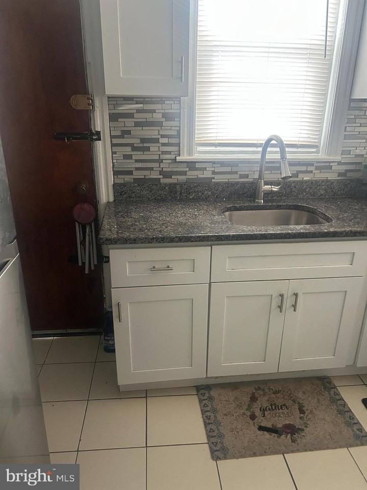 1620 S 56TH Street unit: 2Nd Floor B - Photo 5 of 13