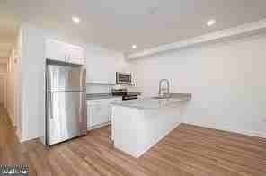 727 N 39th St Apt 1 - Photo 2 of 21