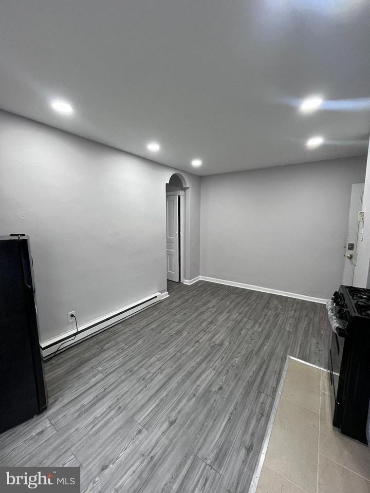 4708 Hazel Ave Unit 3r - Photo 3 of 7