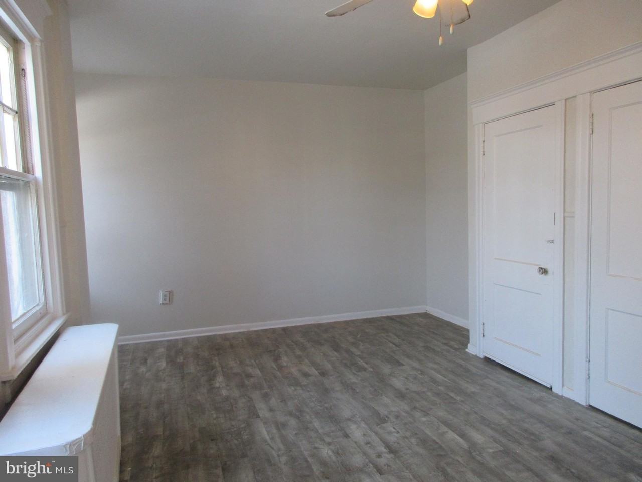 4123 Tyson Ave Apt 2-00 - Photo 2 of 15