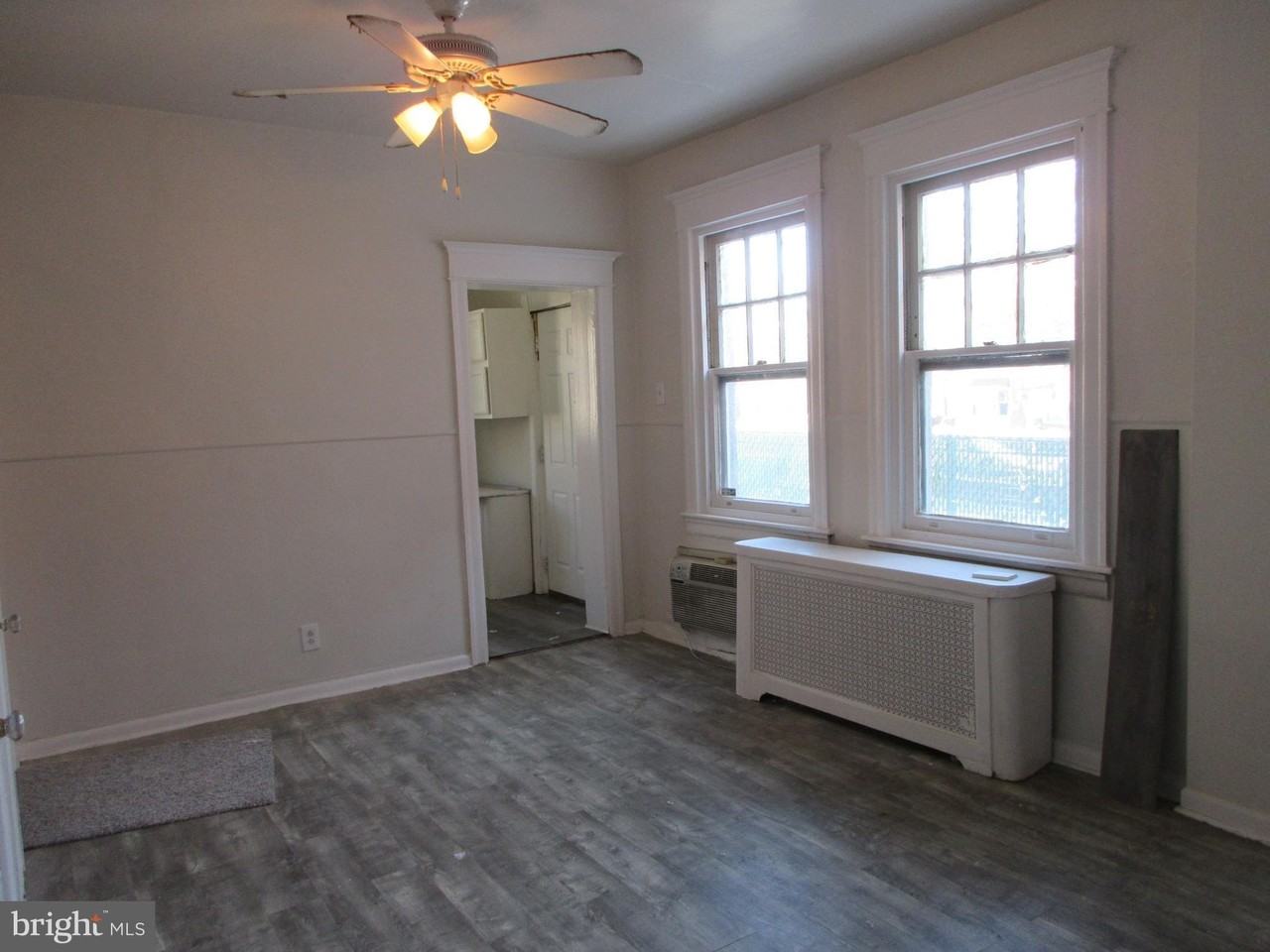 4123 Tyson Ave Apt 2-00 - Photo 3 of 15