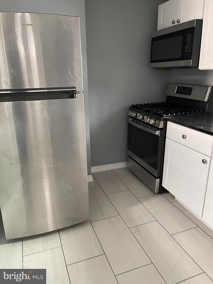 3102 Hartville St - Photo 5 of 11