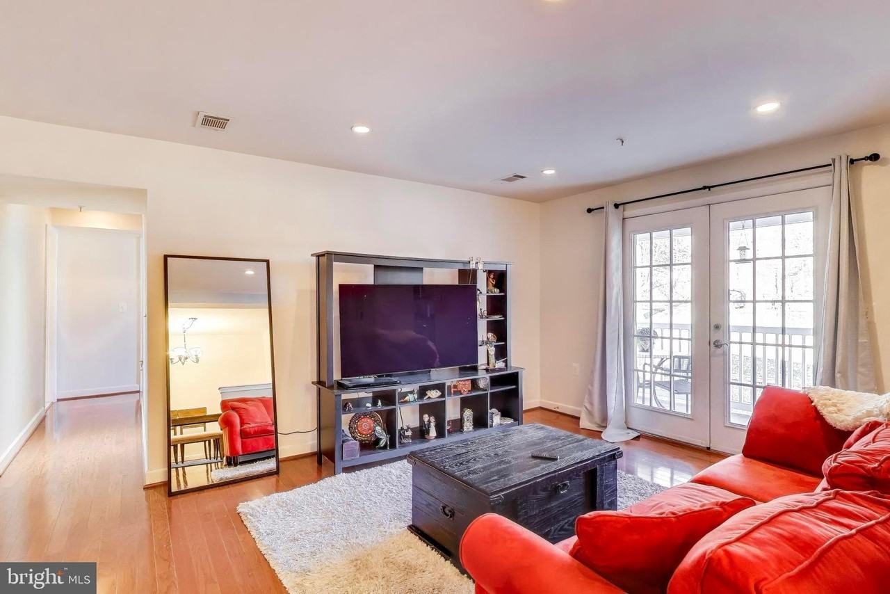 4139 S Four Mile Run Dr Unit 304 - Photo 2 of 31