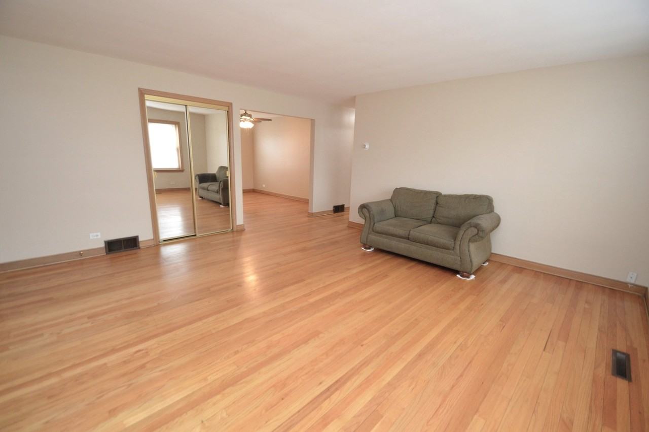 1461 Balmoral Ave ##1s - Photo 3 of 27