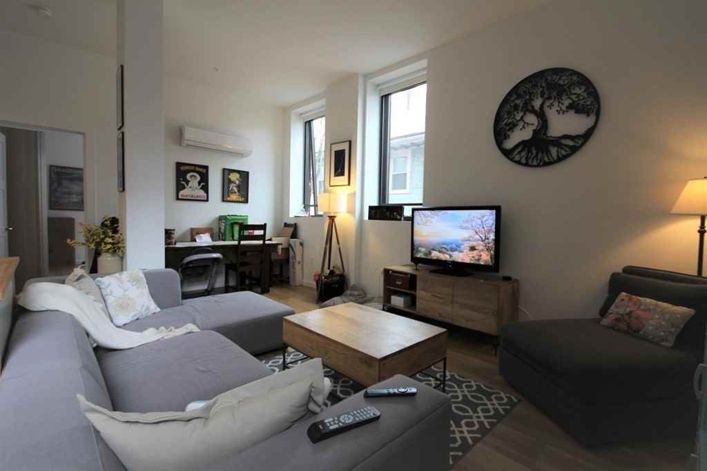 70 Parker Hill Ave - Photo 5 of 17