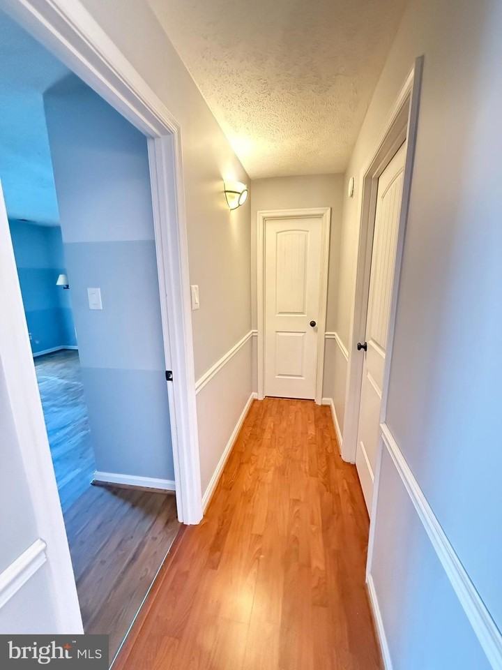 10002 Oakton Terrace Rd - Photo 7 of 34