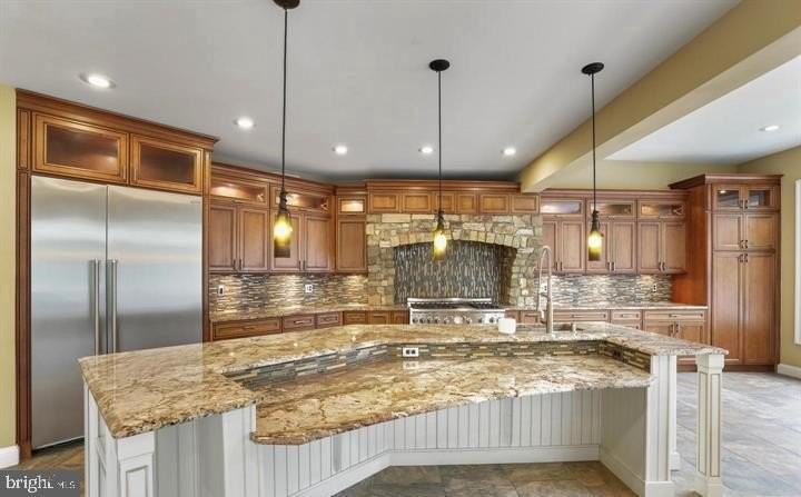 2054 Madrillon Rd - Photo 4 of 50