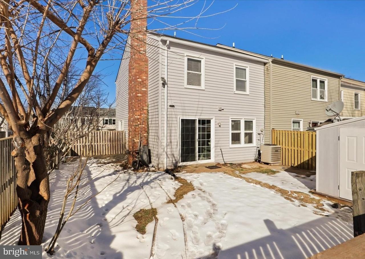 9022 Miles Pl - Photo 2 of 32