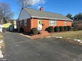 featured image of 8754 Signal Hill Rd