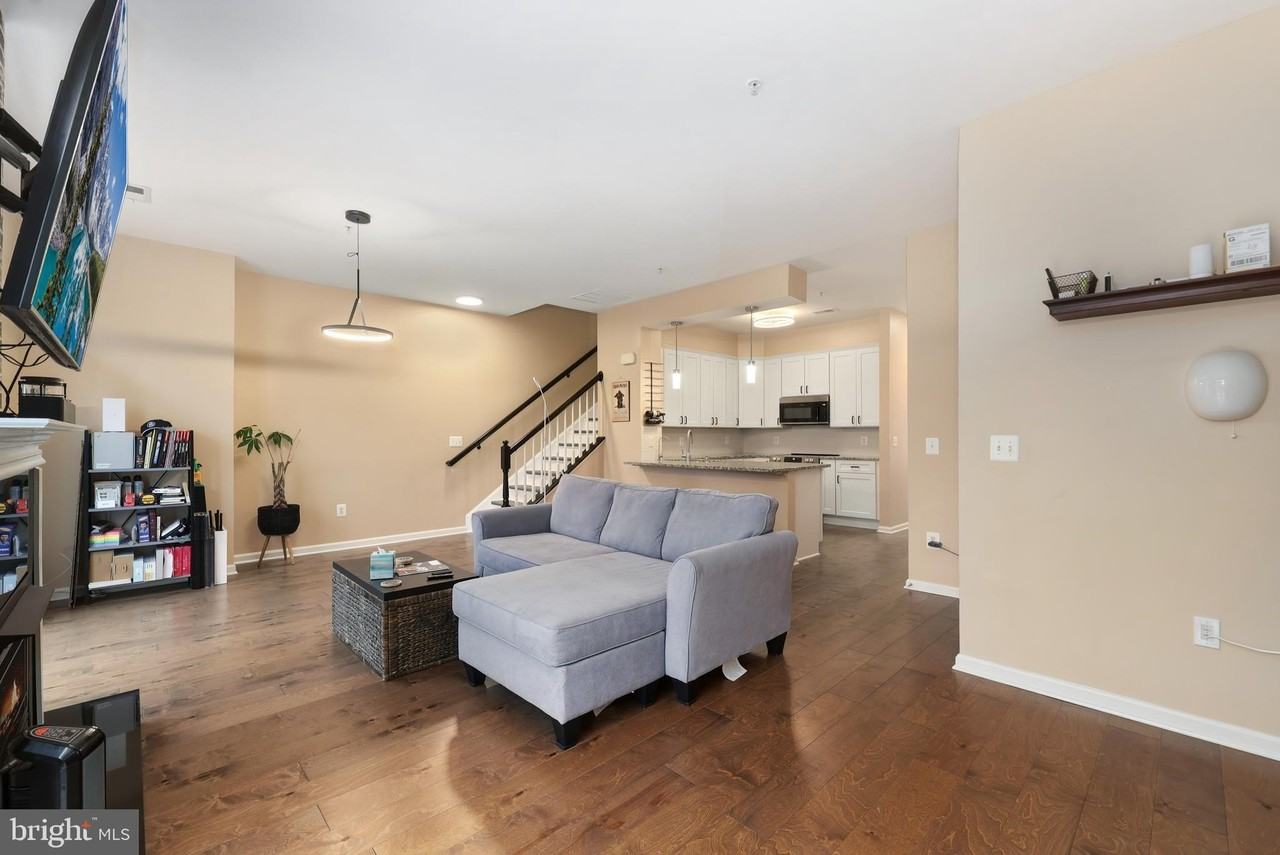 13947 Hollow Wind Way Unit 201 - Photo 4 of 34