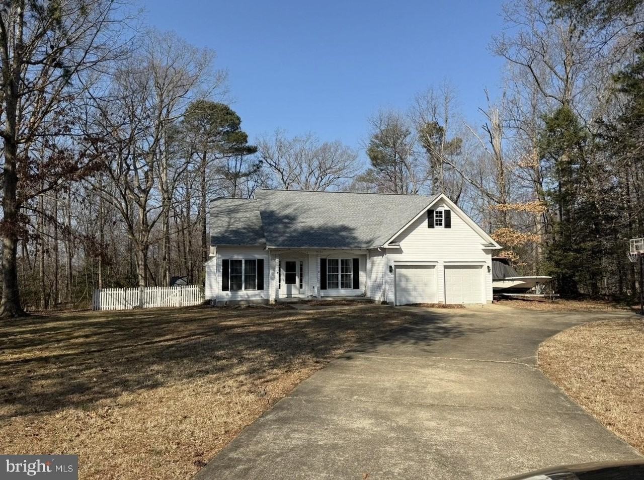 2492 N Independence Dr - Photo 2 of 24