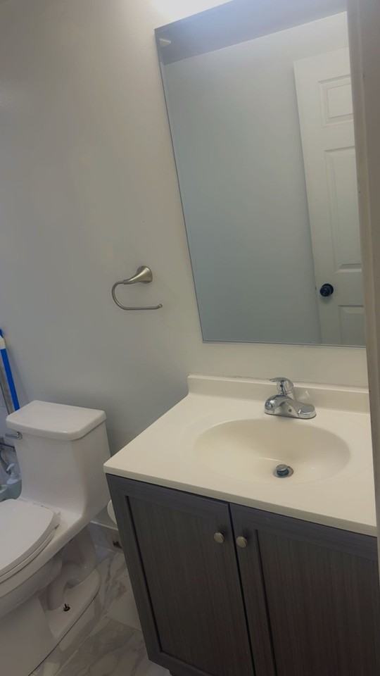 5703 W Seminole St ##Gw - Photo 4 of 9