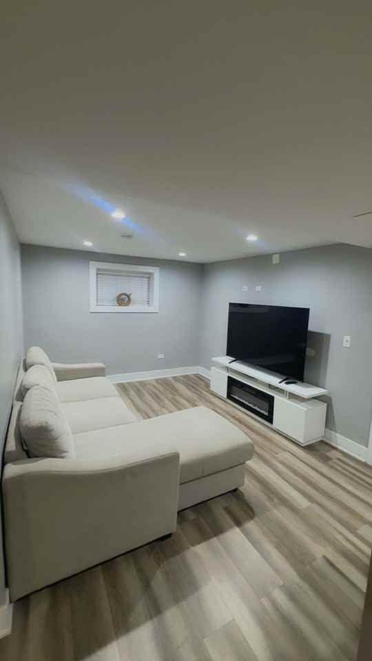 5703 W Seminole St ##Gw - Photo 5 of 9