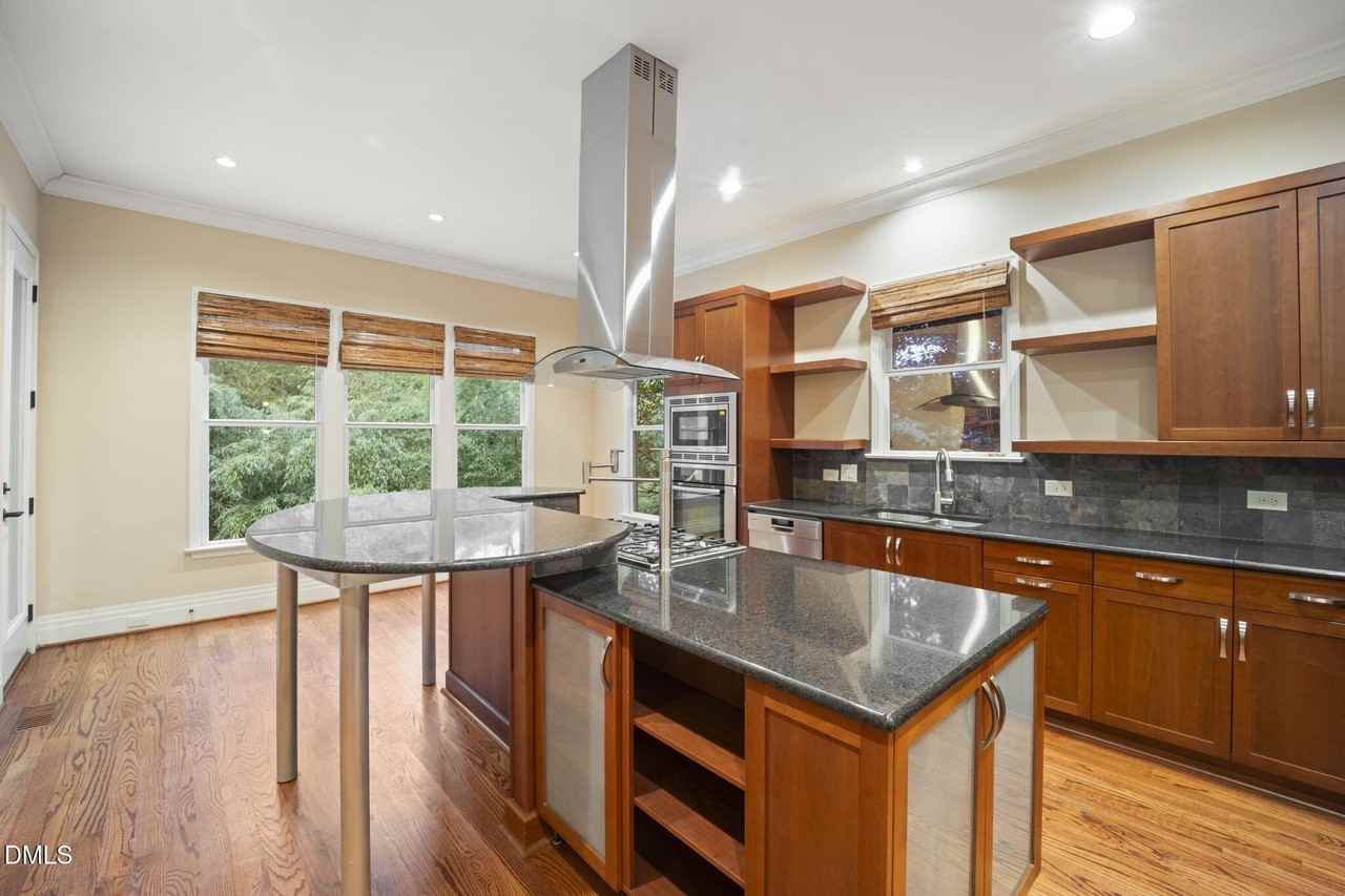 2501 Shadow Hills Ct - Photo 6 of 36