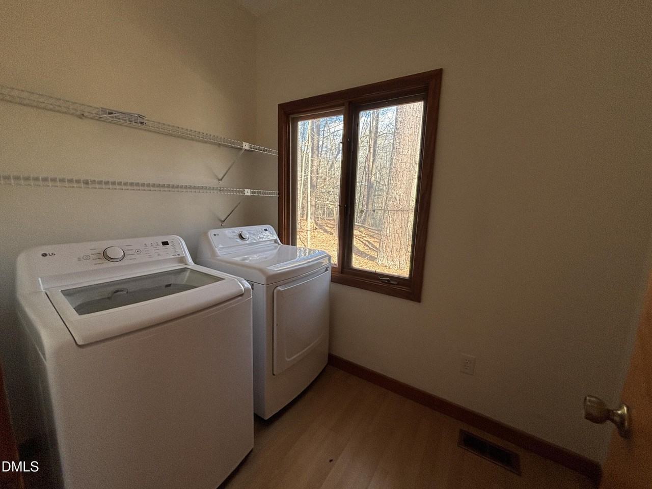 716 Carl Dr - Photo 3 of 35