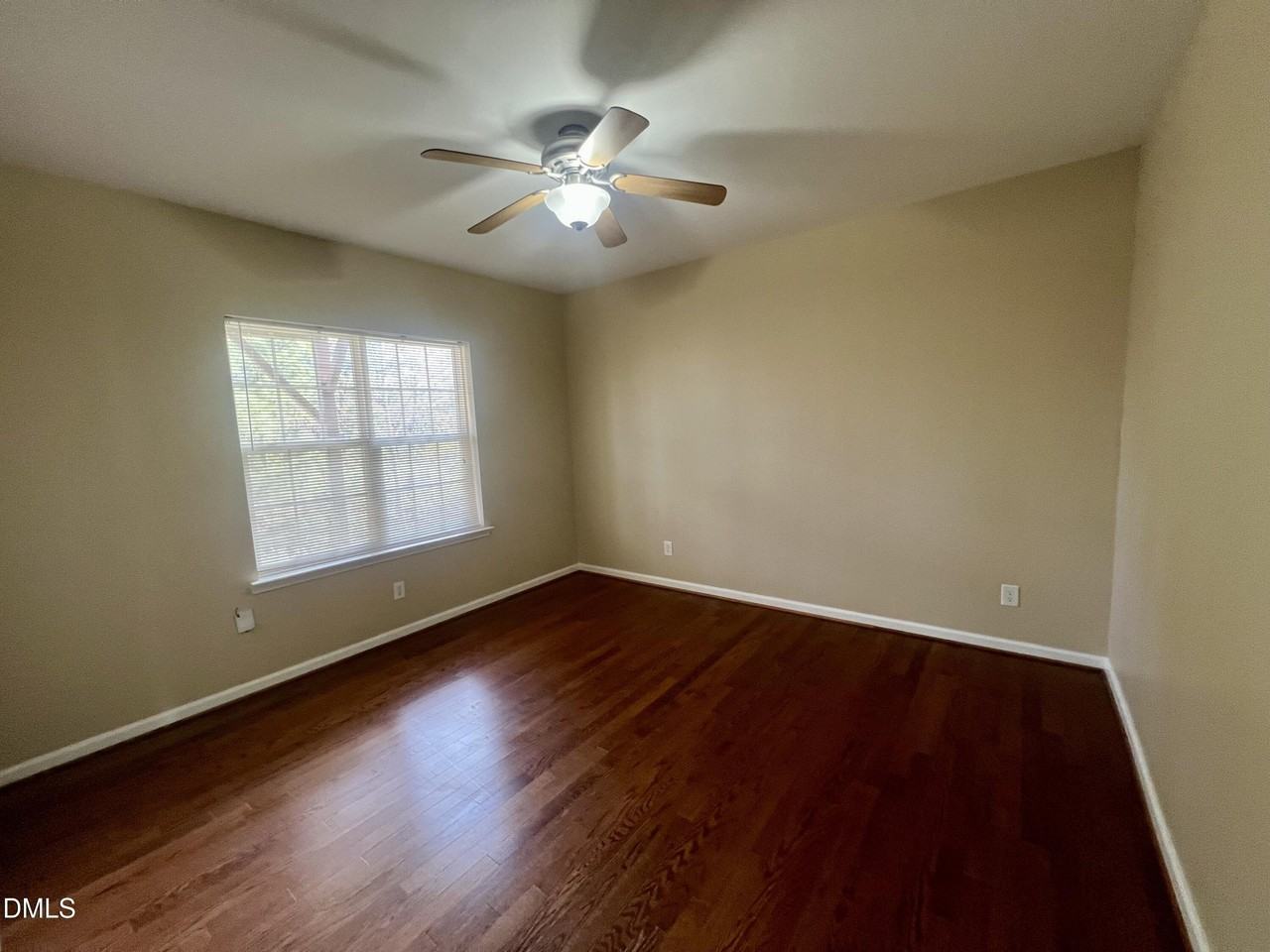 413 Ruby Walk Dr - Photo 4 of 33