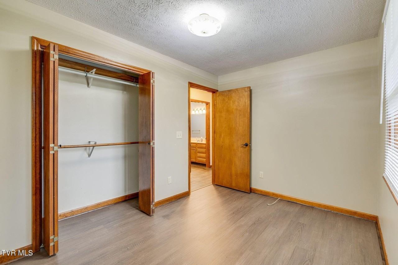 209 Cherry St Apt A - Photo 6 of 25