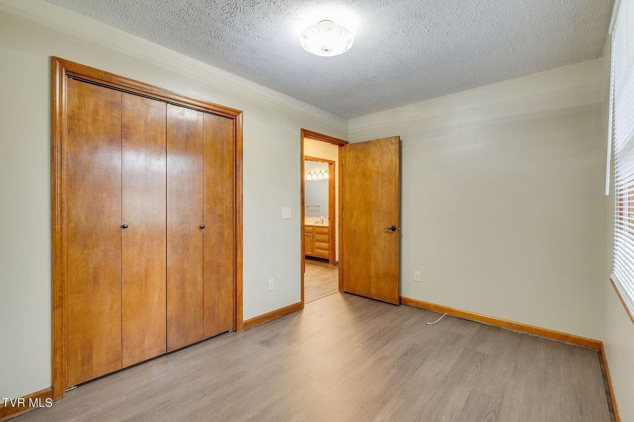 209 Cherry St Apt A - Photo 7 of 25