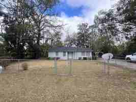 featured image of 704 W Cranford Ave