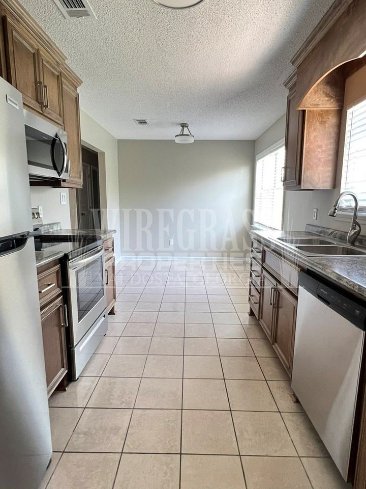 3621 Hillway Dr - Photo 7 of 15