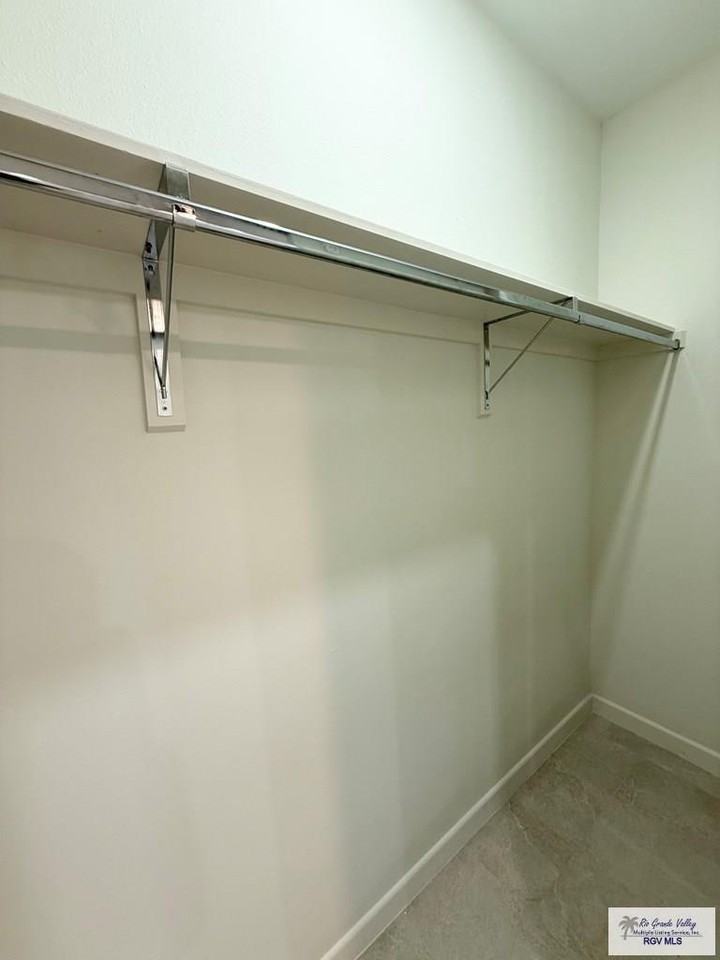 4994 Alexa Rd - Photo 4 of 14