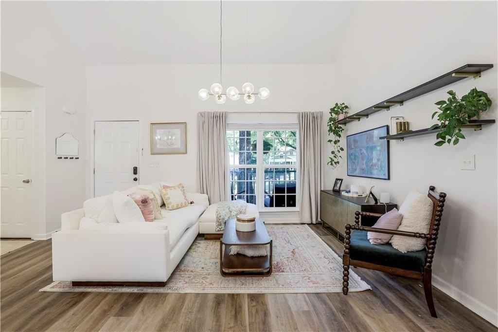 998 Alloway Pl Se - Photo 6 of 39