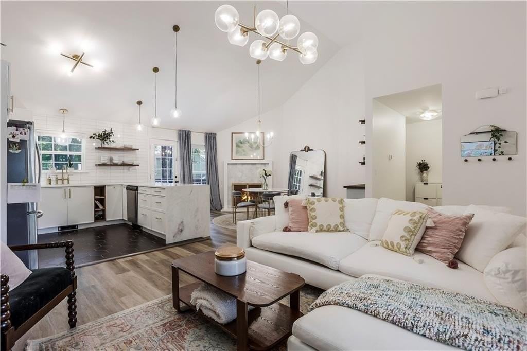 998 Alloway Pl Se - Photo 7 of 39