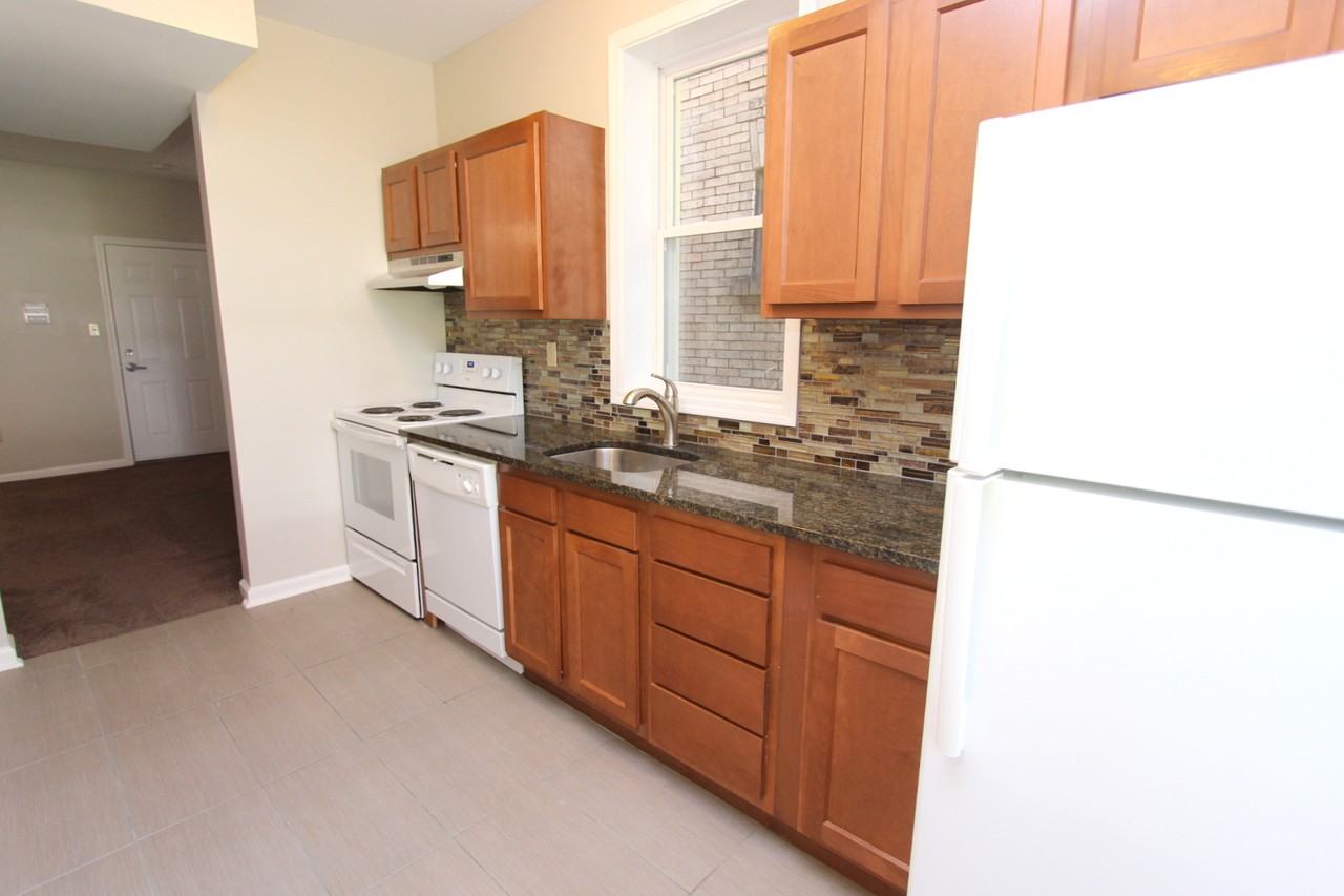 333 MELWOOD AVENUEAPT 04 #4 - Photo 5 of 11