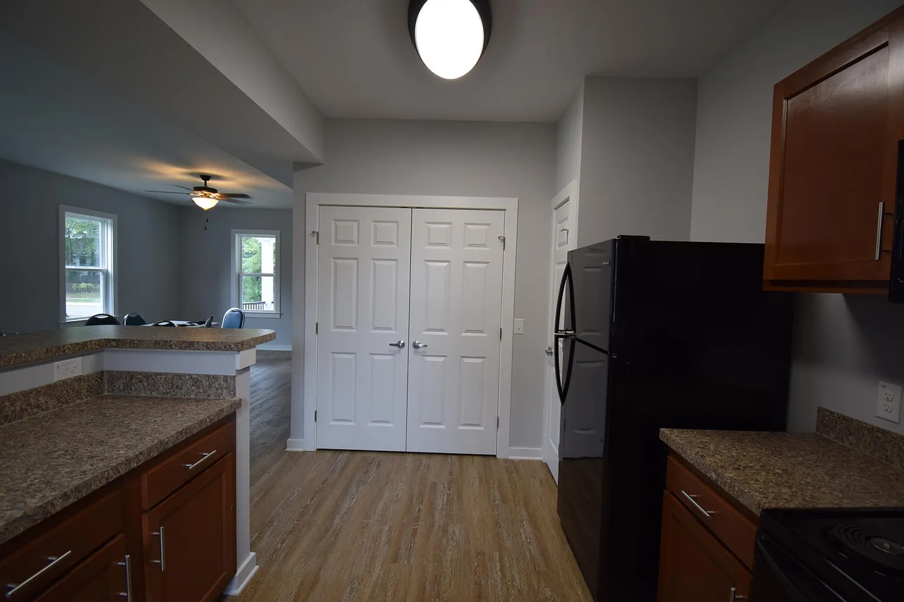 1905 Grayson St #1 - Photo 4 of 21