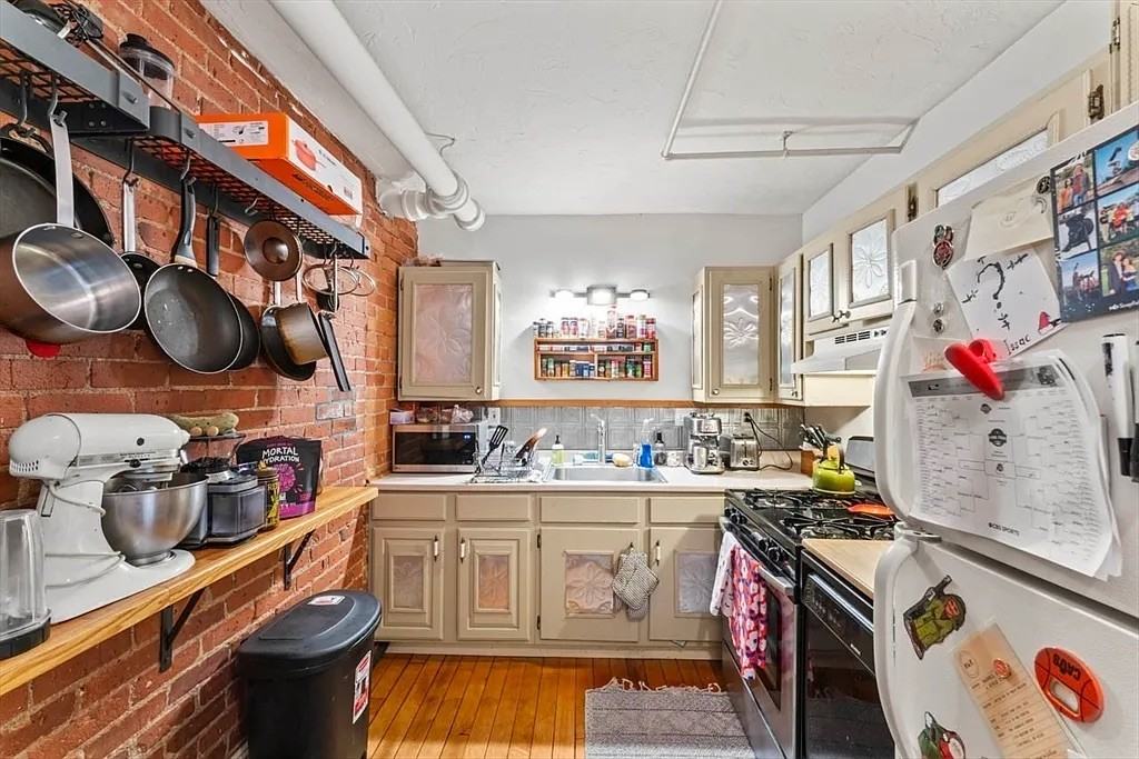 388 Arborway388 Arborway - B #B - Photo 2 of 5