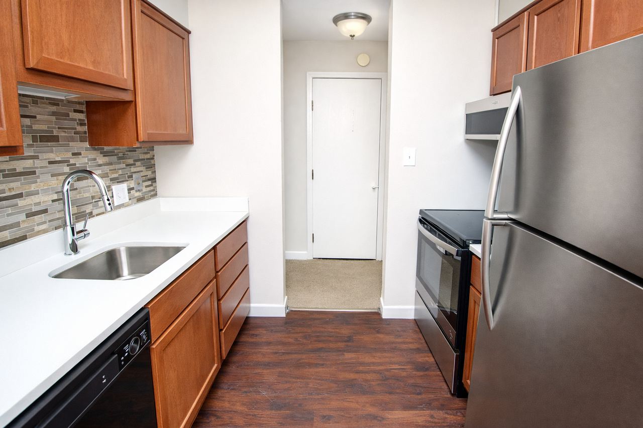 513 NORTH NEVILLE STREETAPT A-6 #A6 - Photo 4 of 13