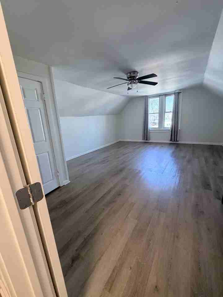 2210 W Iowa St #2 - Photo 5 of 6