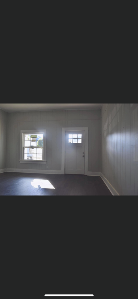 613 Hess Ave #1 - Photo 2 of 7