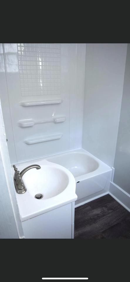 613 Hess Ave #1 - Photo 4 of 7