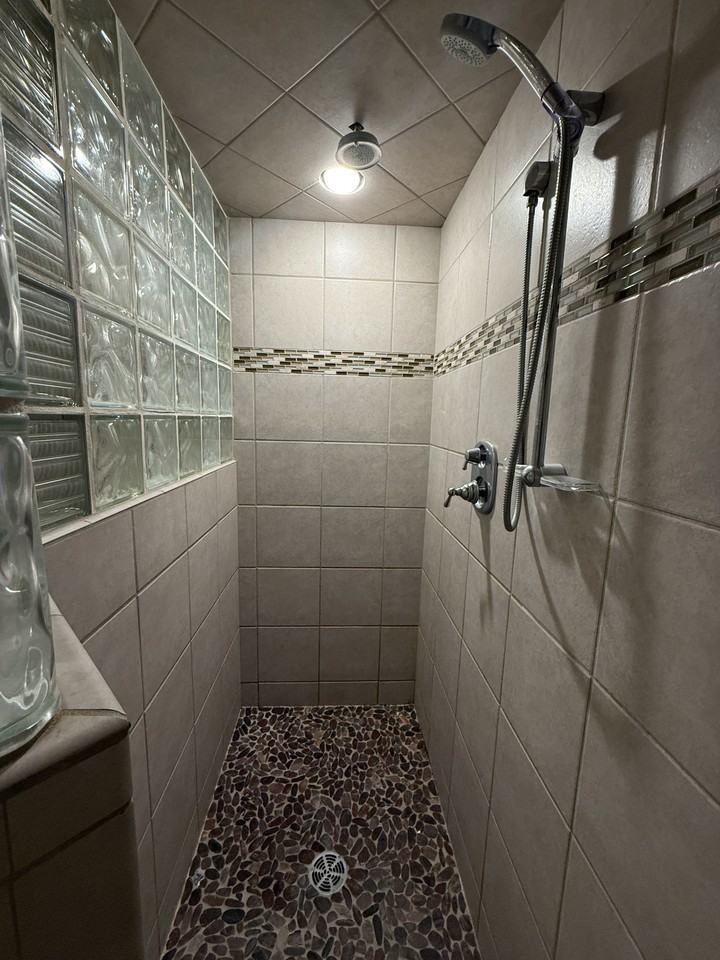 1645 Parkway AvenueUnit B #1645B - Photo 6 of 10