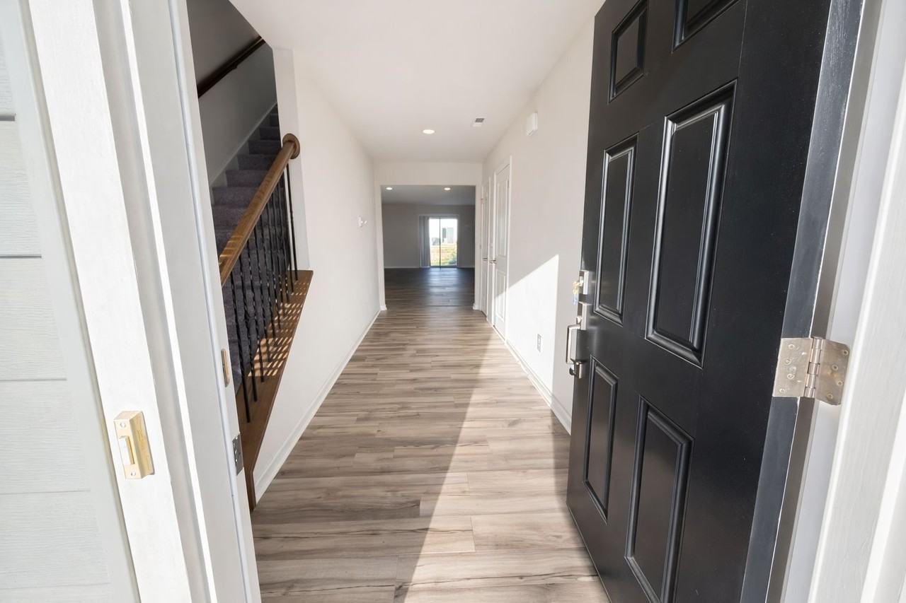 193 Brentwood Dr #1 - Photo 4 of 39