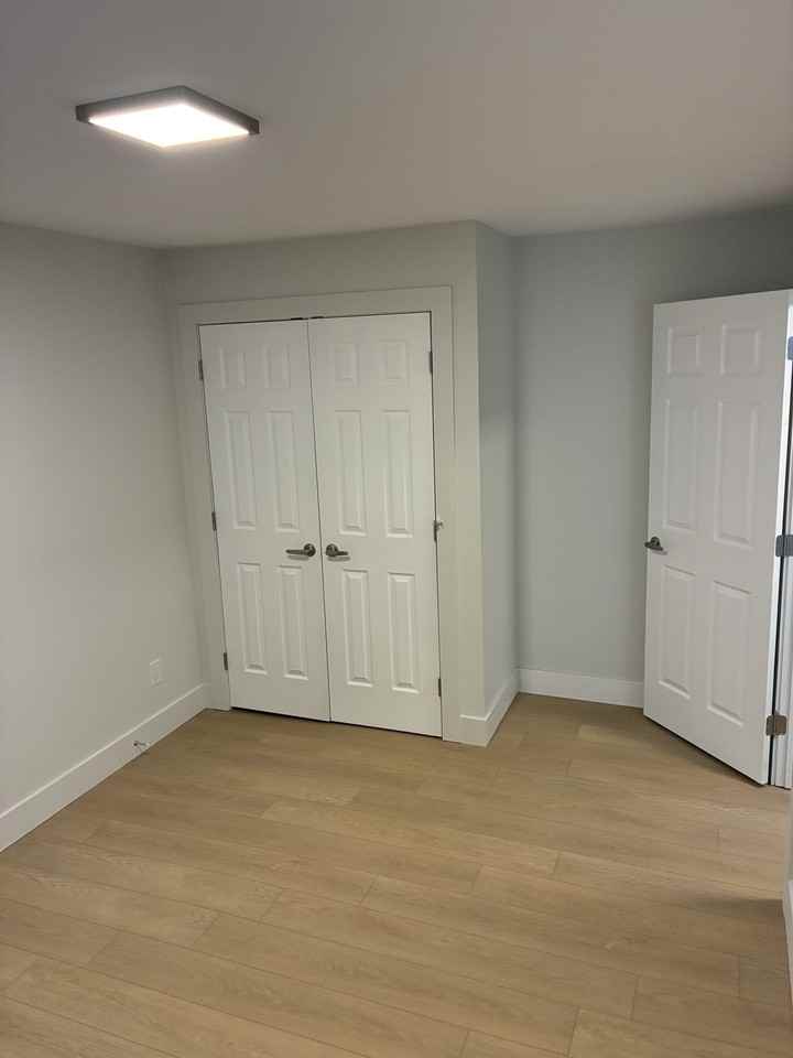 12 Mckenzie Ave #102 - Photo 7 of 8