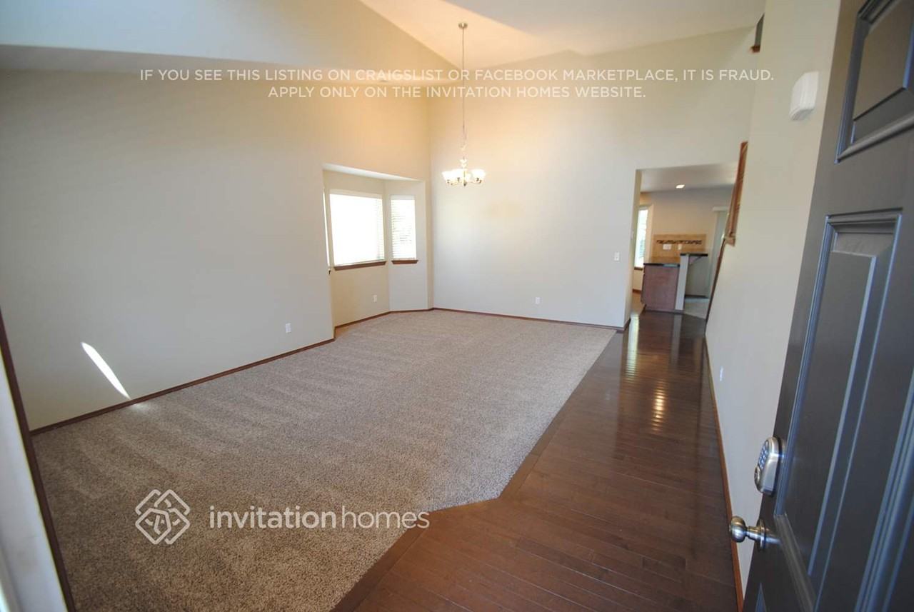 7011 85th Ave Ne - Photo 3 of 14