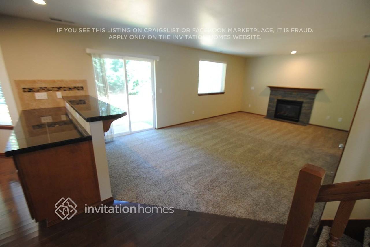 7011 85th Ave Ne - Photo 4 of 14